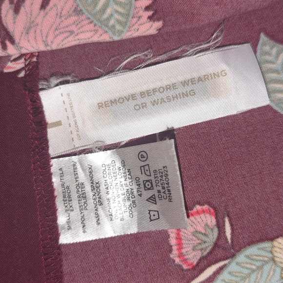 Floral Blouson Shift Dress - Picture 11 of 11